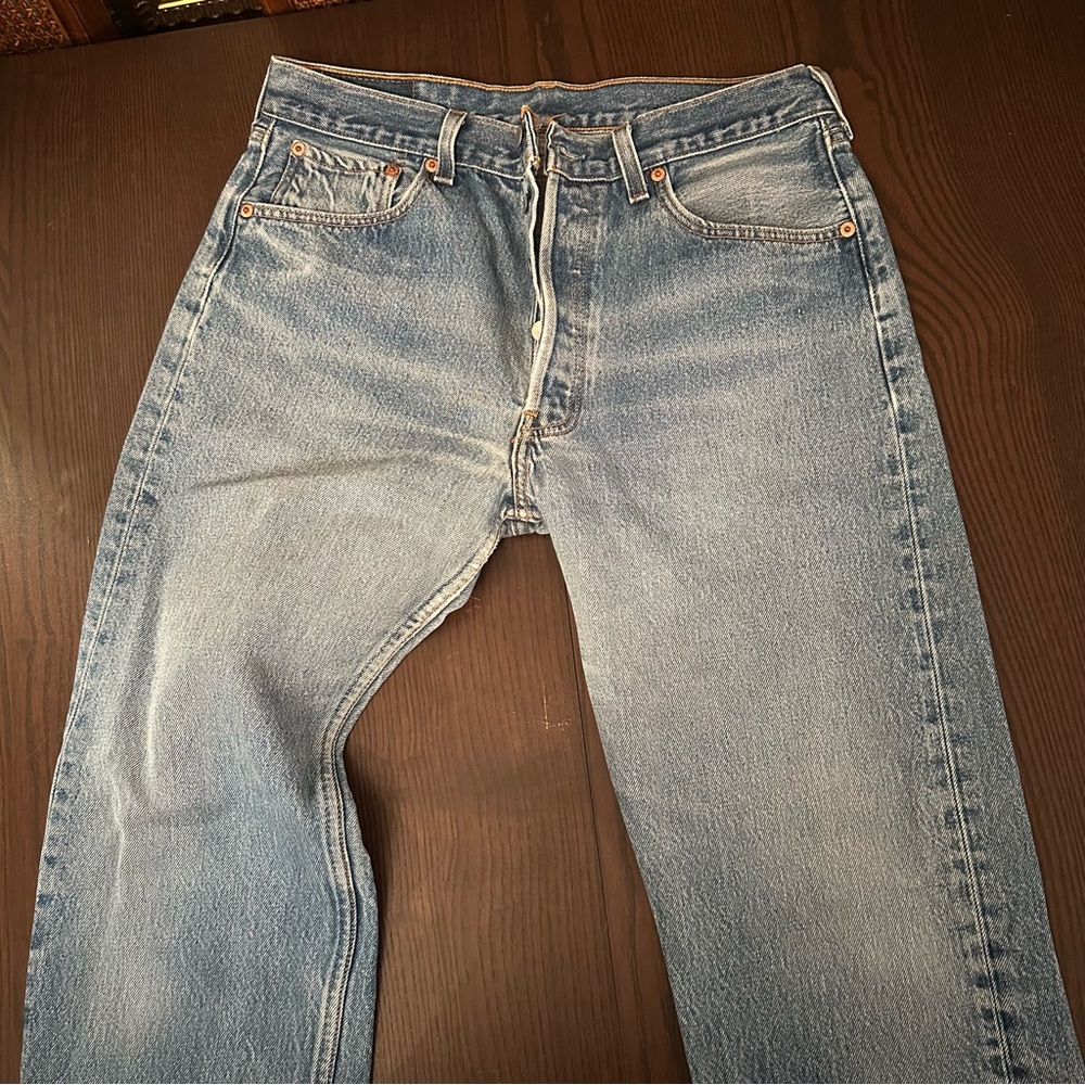 Vintage Levi’s 501xx 34 x 33 made in USA
